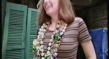 sex hachcam Horse cadence Lu incontra thỏa mãn vòi nước sex gái xinh lớn Của Anton Harden.